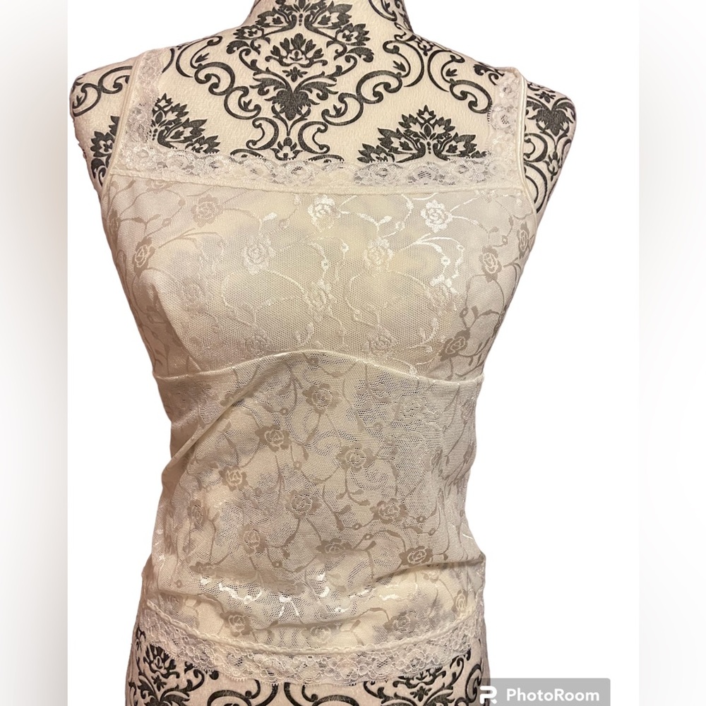 Vassarette pretty camisole